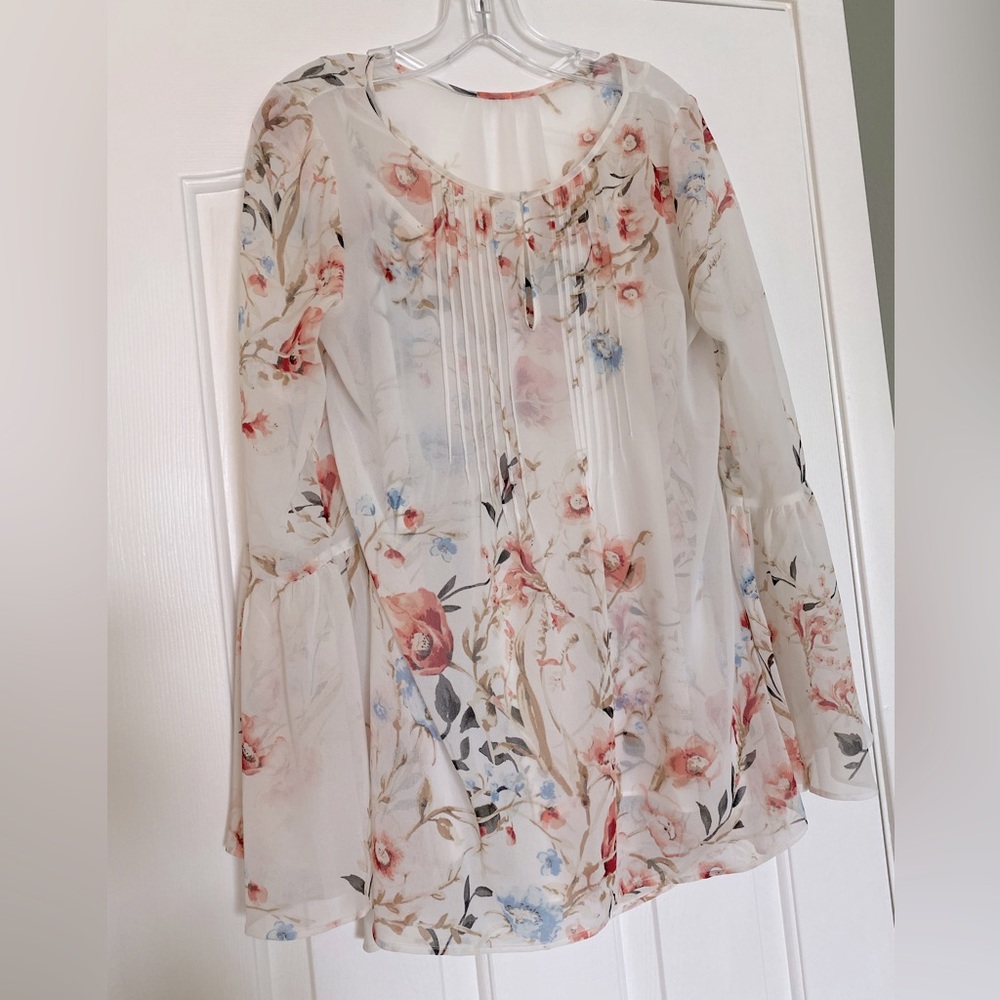 White House Black Market Floral Blouse with matching camisole, Size 6